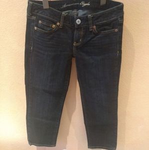 American Eagle Low Waisted Capri Jeans